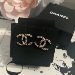 CHANEL 2023 Classic Gold CC Crystal Stud Earrings - AUTH